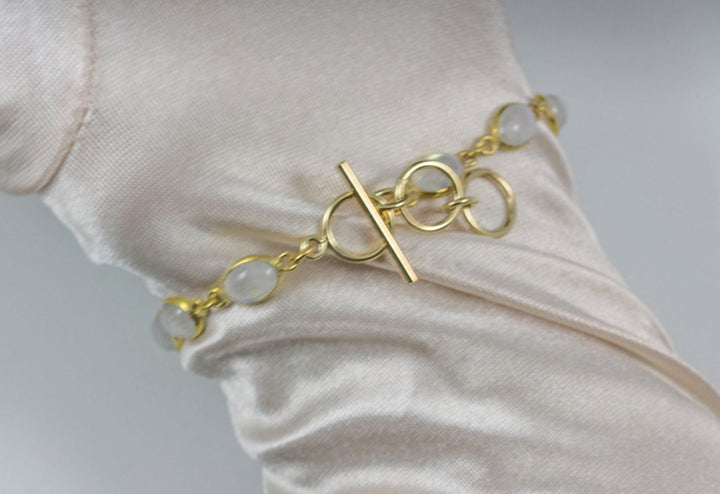 Moonstone Bracelet Bezel Set Vermeil Toggle Clasp Smooth Rainbow 14k Gold Filled 7 8 Inches Natural Rainbow Blue Flash Smooth Adjustable